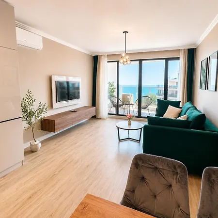 Апартамент Skyline Lux - Seaview & Pool And *