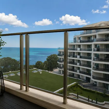 Skyline Lux - Seaview & Pool And Апартамент